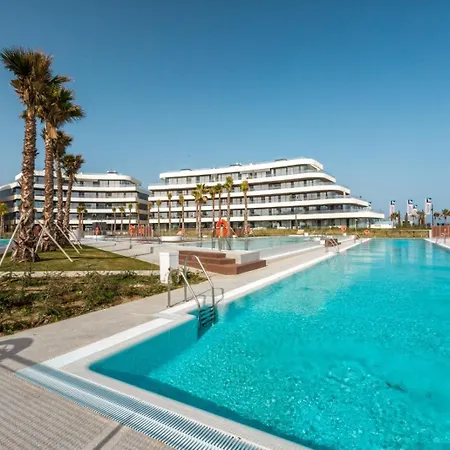 Vivi Homes - Galatea Pool, Gym, Sauna & Apartamento Torremolinos