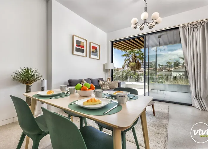 Vivi Homes - Galatea Pool, Gym, Sauna & Apartman Torremolinos