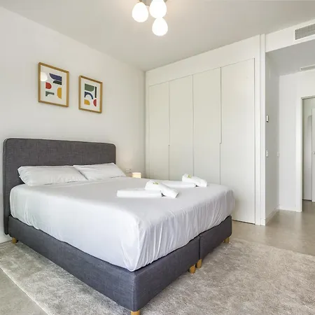 Vivi Homes - Galatea Pool, Gym, Sauna & Apartamento Torremolinos