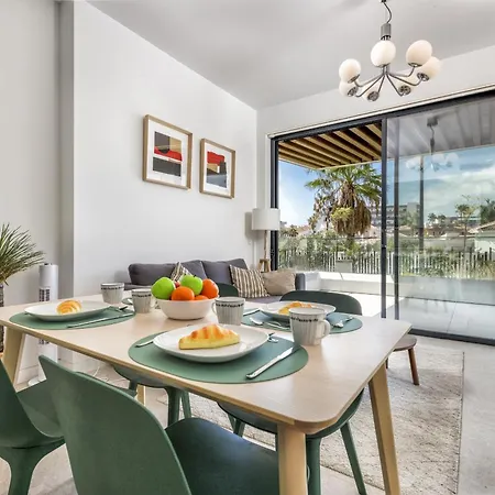 Vivi Homes - Galatea Pool, Gym, Sauna & Apartamento Torremolinos